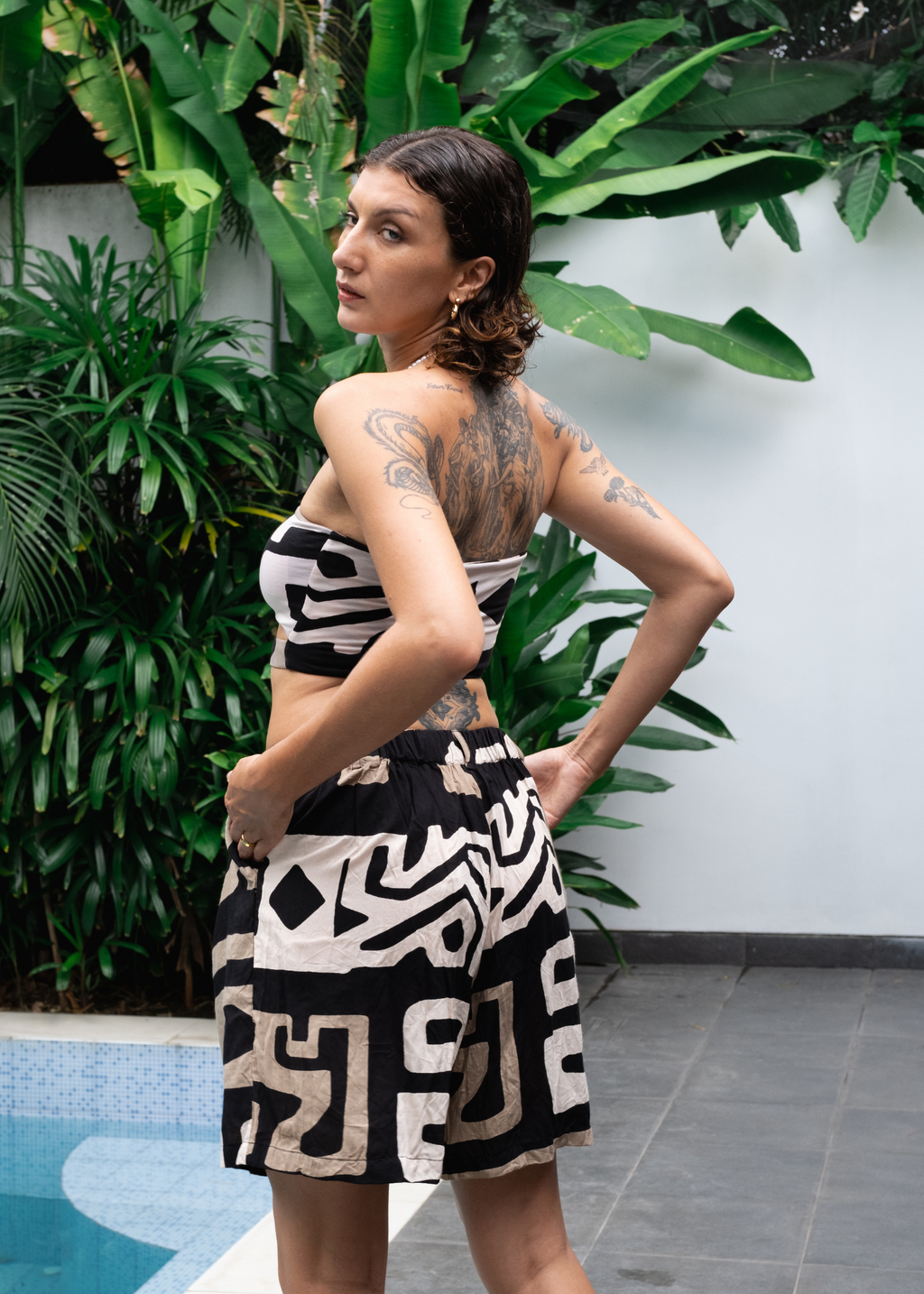 Short Pants in Tribe