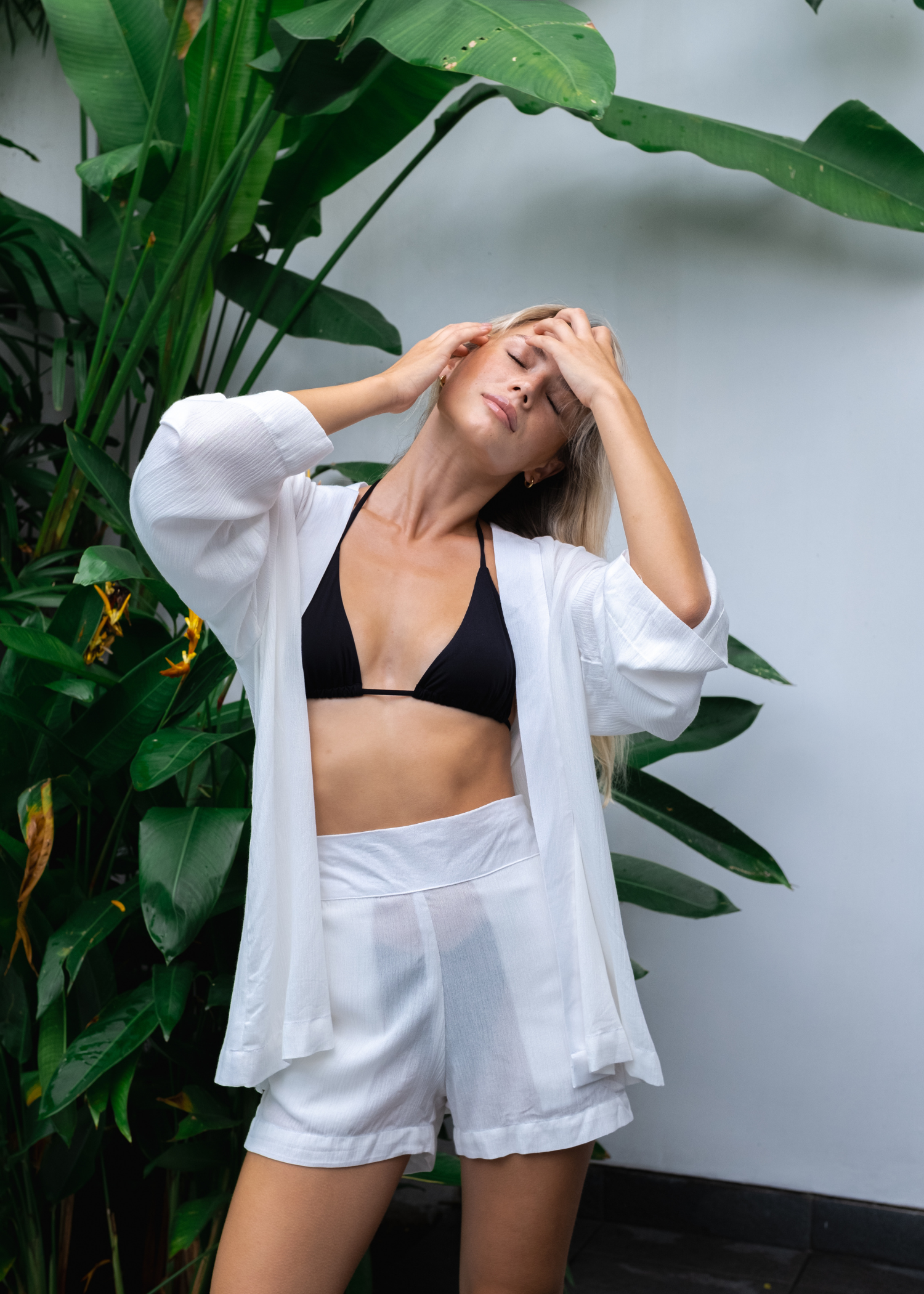 Crinkle Short Pants in Pure White