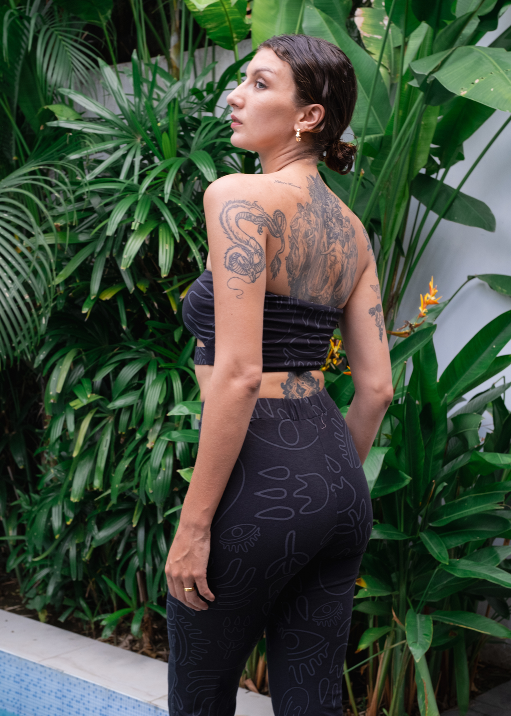 Flare Leggings in Black on Black