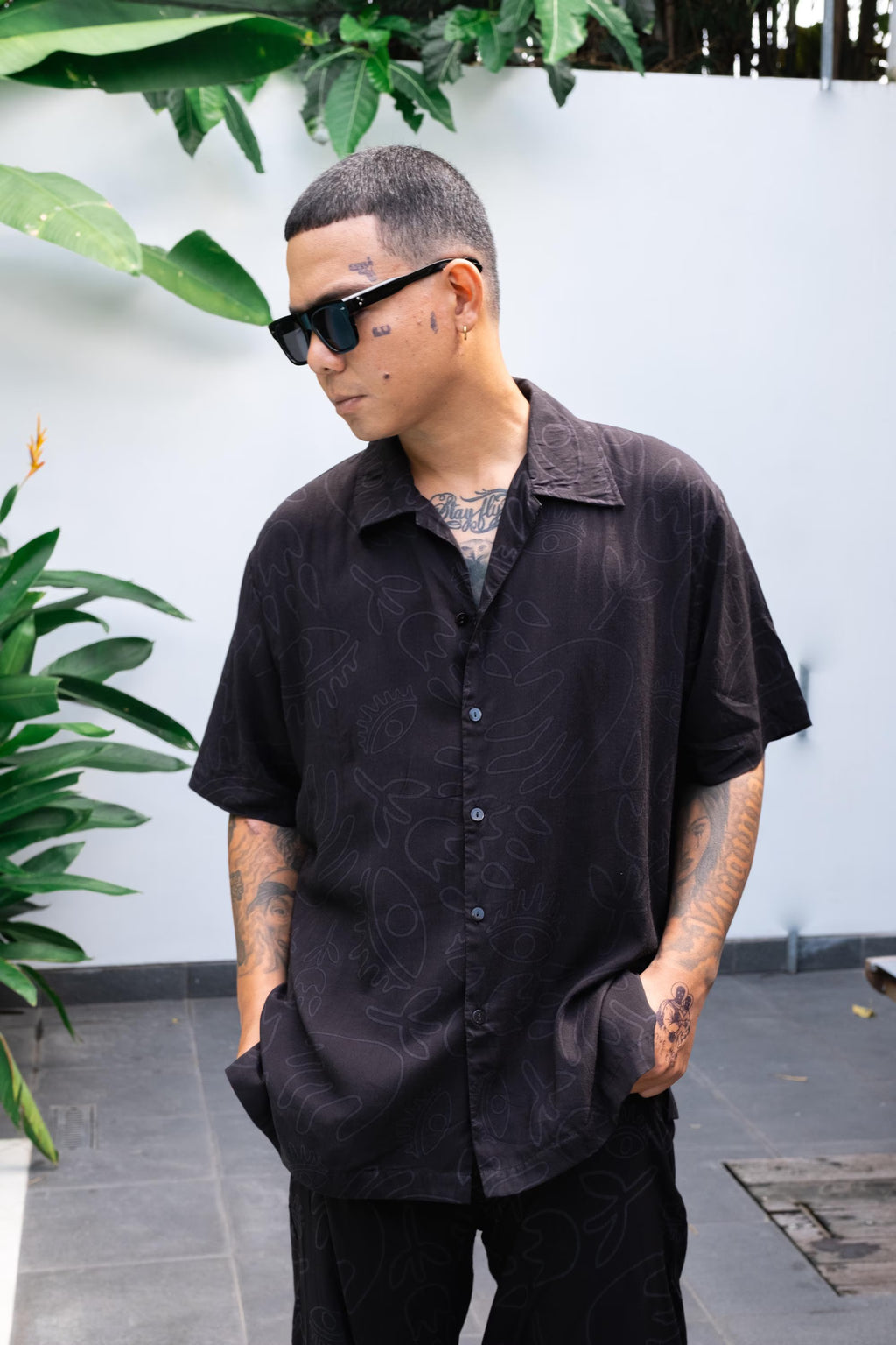 The Short Black on Black Set