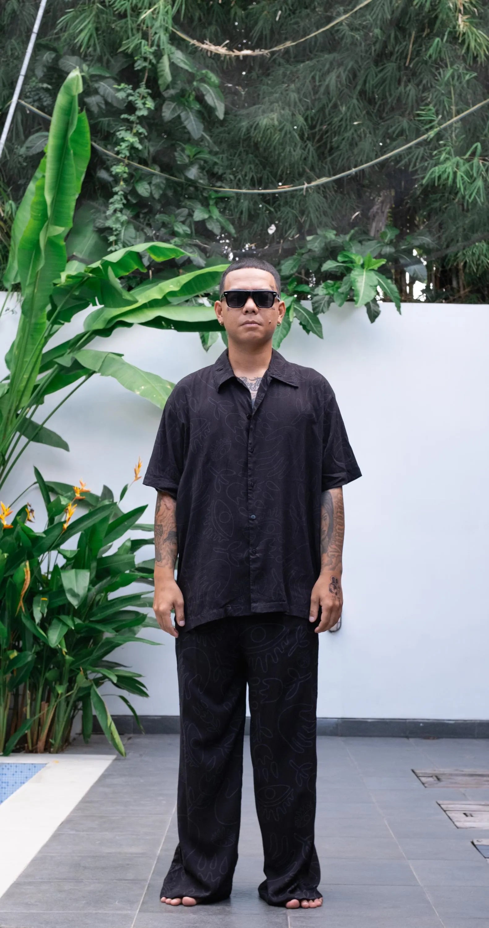 The Long Black on Black Set