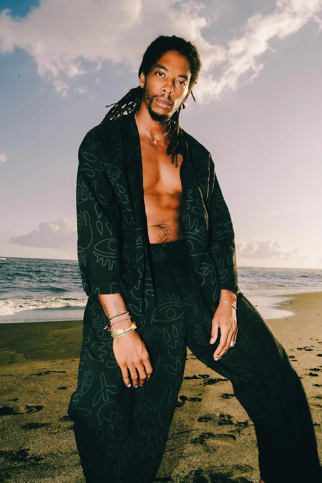 The Long Black on Black Set