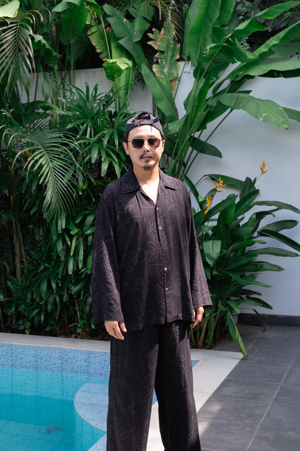 The Long Black on Black Set